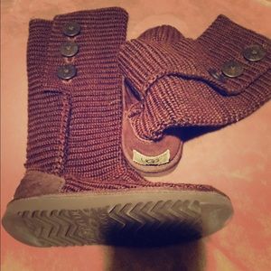 Knitted UGG boots